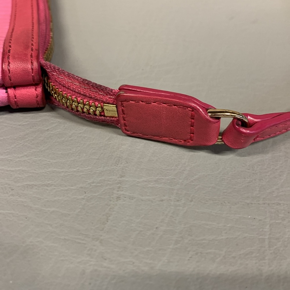 MCM Dark Pink Leather Visetos Large Pouchette Shoulder Bag Wristlet - Picture 6 of 12